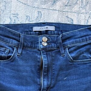 Joe's Jeans Skinny Jeans in Dark Blue